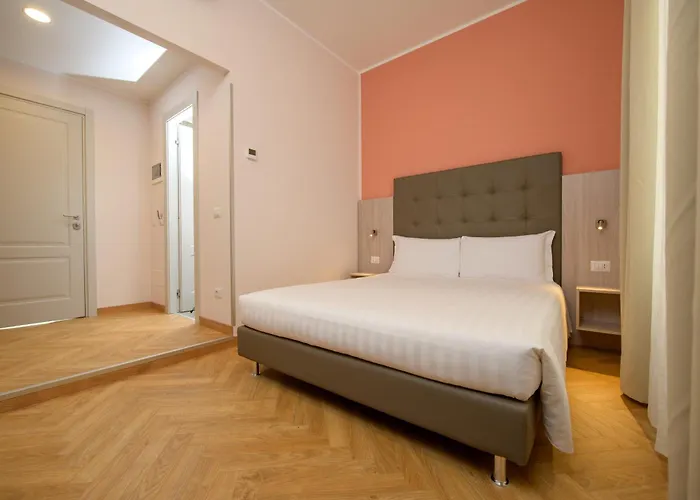 Oda ve Kahvaltı Domus Castrense Roma
